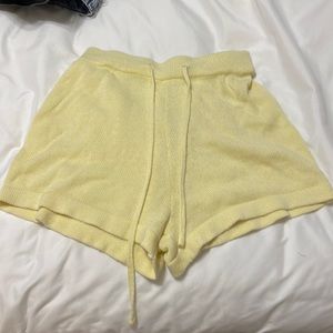 Knit yellow shorts
